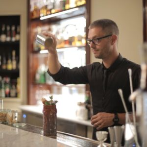 🍸 Aprire un bar – Guida completa, Business Plan ed Intelligenza Artificiale