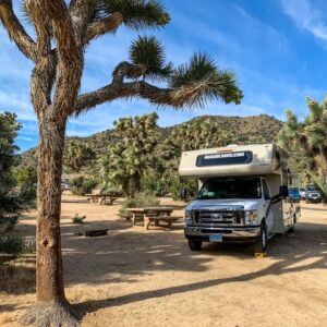 🚐 Aprire un’area di sosta per camper – guida, business plan ed AI